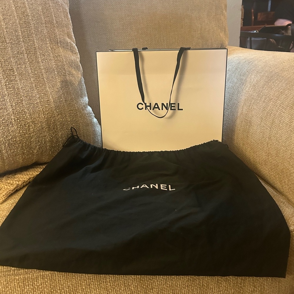 CHANEL White and Black Shopping Bag and dust bag